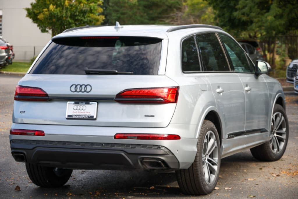 New 2026 Audi Q7 45 Premium Plus SUV