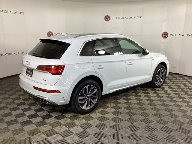 2023 Audi Q5 45 S line Premium photo 3