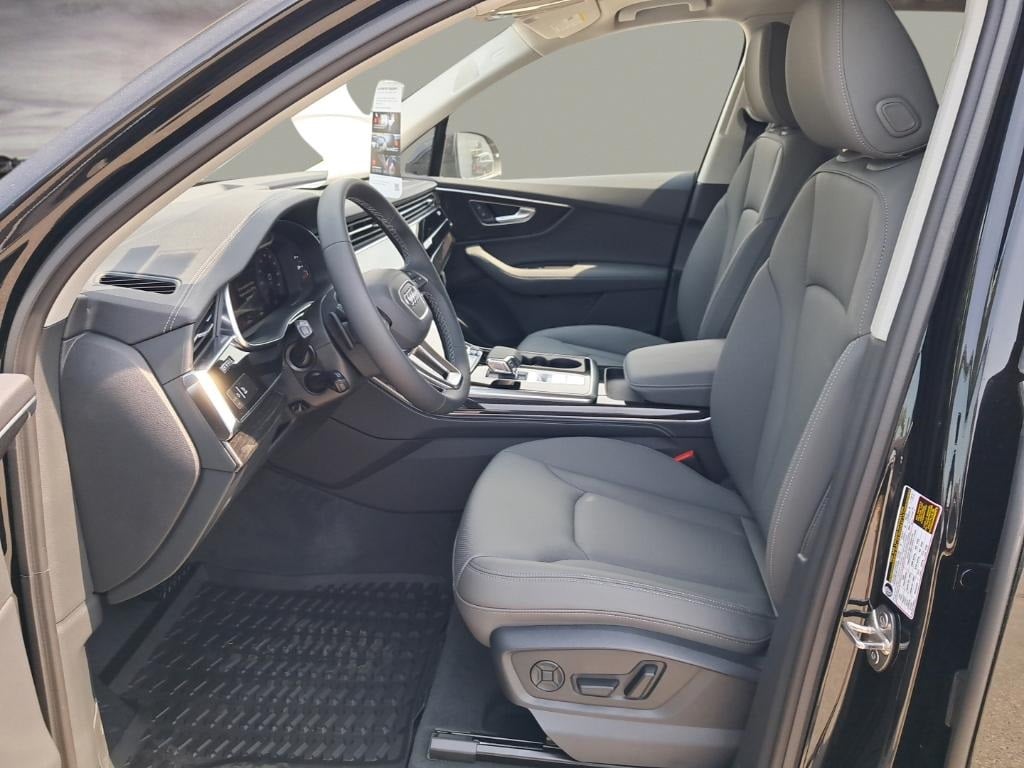 New 2025 Audi Q7 55 Premium Plus SUV