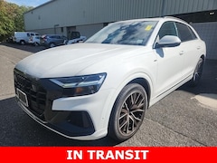 2022 Audi Q8 55 Premium Plus SUV