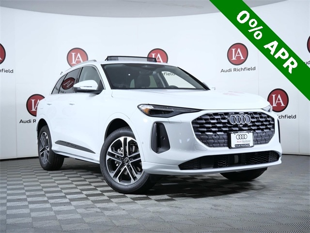 2025 Audi New Q5 Premium Plus's photo