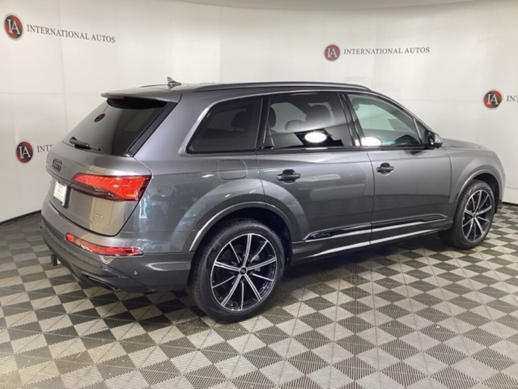 New 2025 Audi Q7 45 Premium Plus SUV