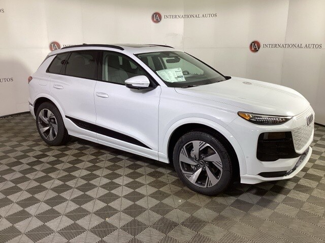 2025 Audi Q6 E-tron Premium Plus photo 3