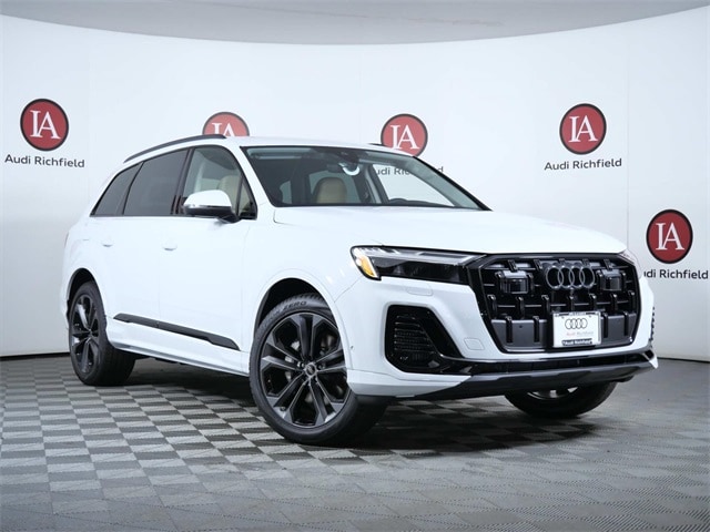 2025 Audi Q7 Premium Plus's photo