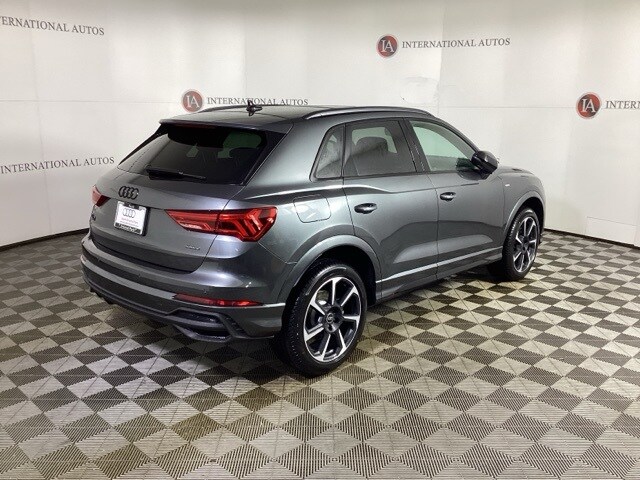 2025 Audi Q3 S line Premium Plus photo 4