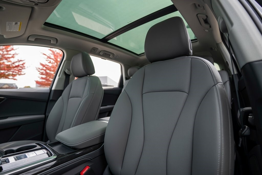 New 2025 Audi Q7 55 Premium Plus SUV