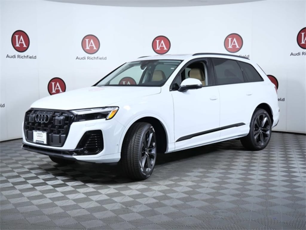 New 2025 Audi Q7 55 Premium Plus SUV