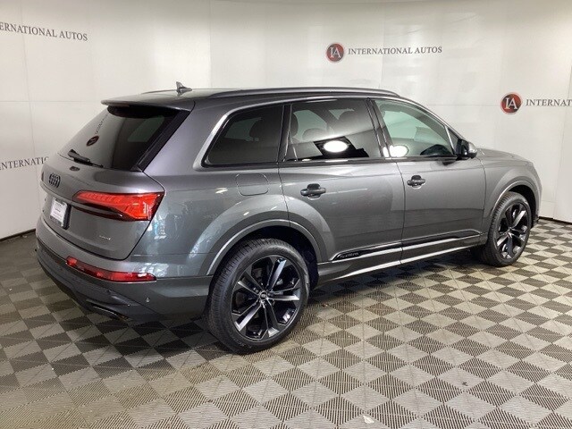 2025 Audi Q7 55 Premium Plus photo 4
