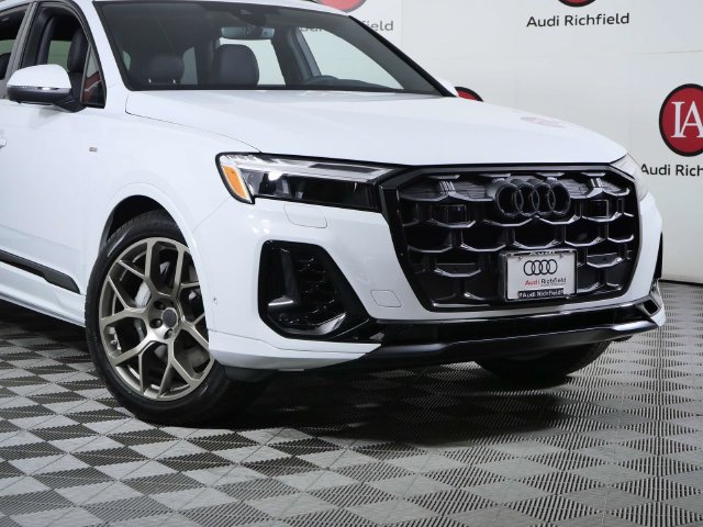 New 2026 Audi Q7 55 Premium Plus SUV