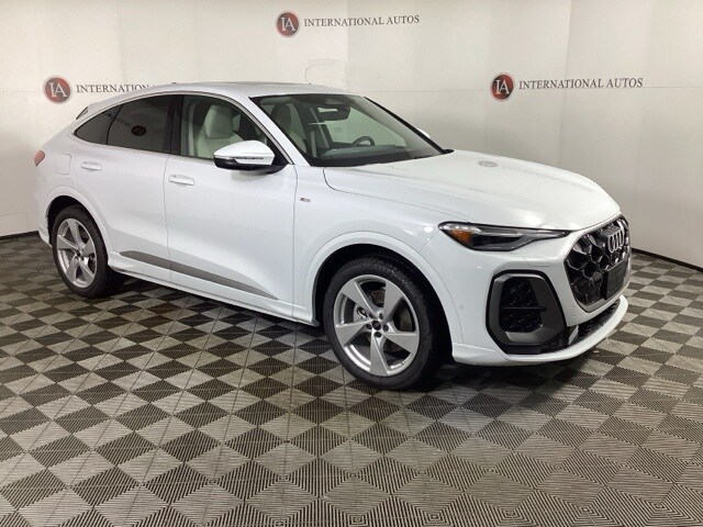 2025 Audi Q5 Sportback 2.0T Prestige photo 3