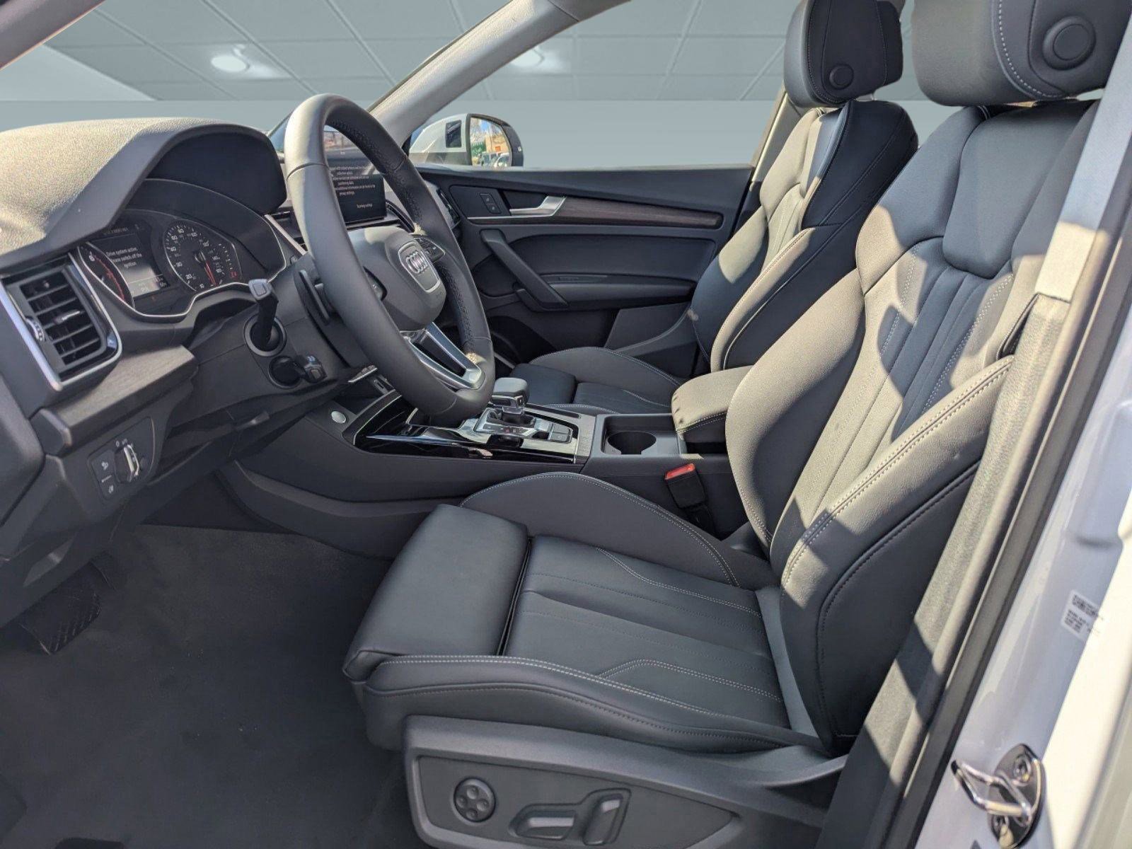 2025 Audi Q5 45 S line Premium photo 4