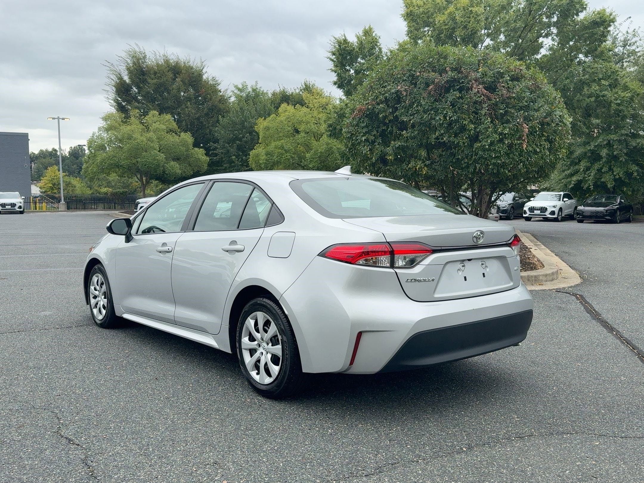 2024 Toyota Corolla LE photo 3