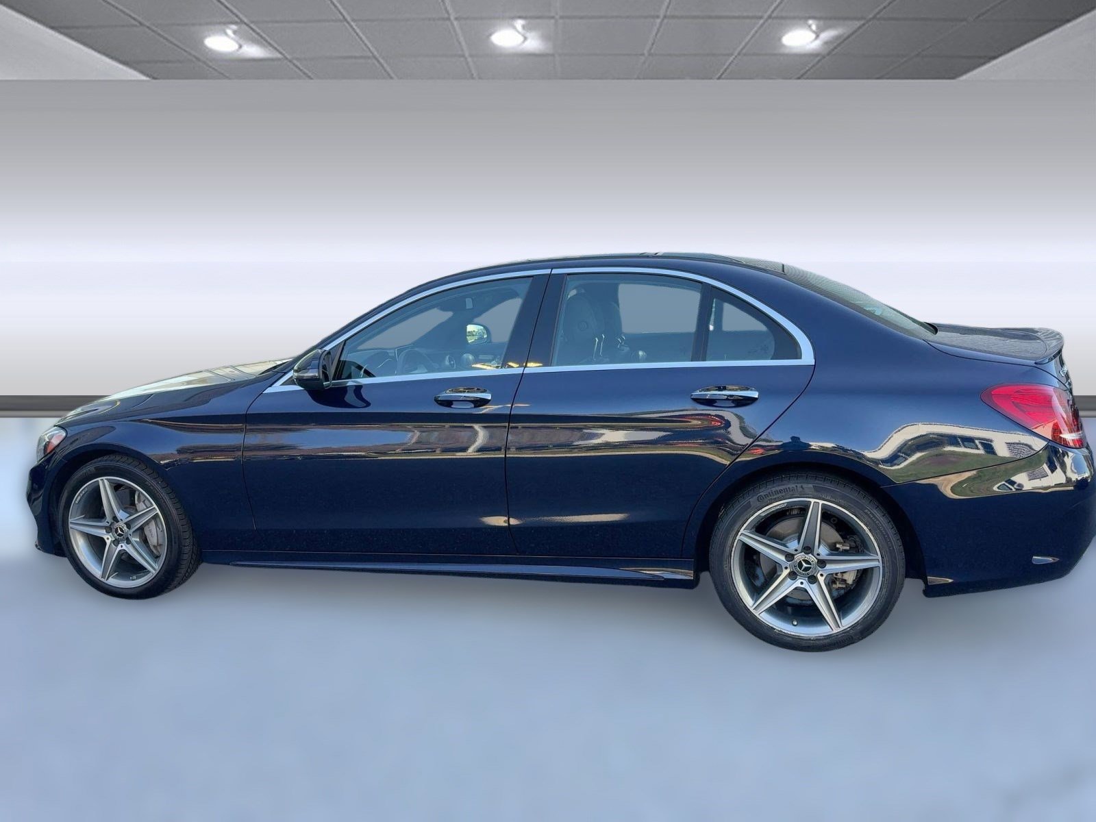 2018 Mercedes Benz C 300 4MATIC photo 2