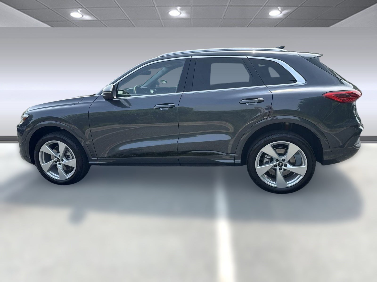 2025 Audi Q5 2.0T Premium Plus photo 2