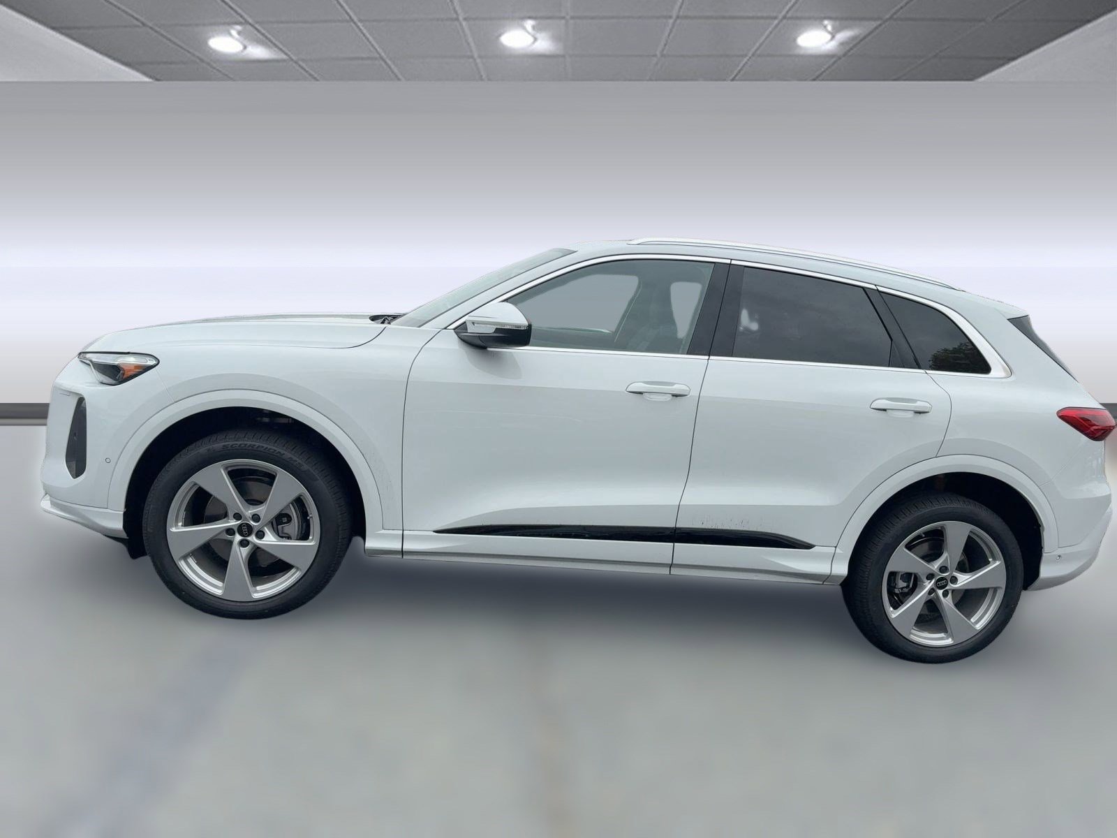 2025 Audi Q5 2.0T Premium Plus photo 2