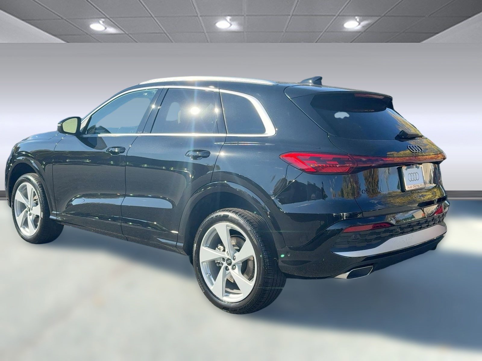 2025 Audi Q5 2.0T Premium Plus photo 3