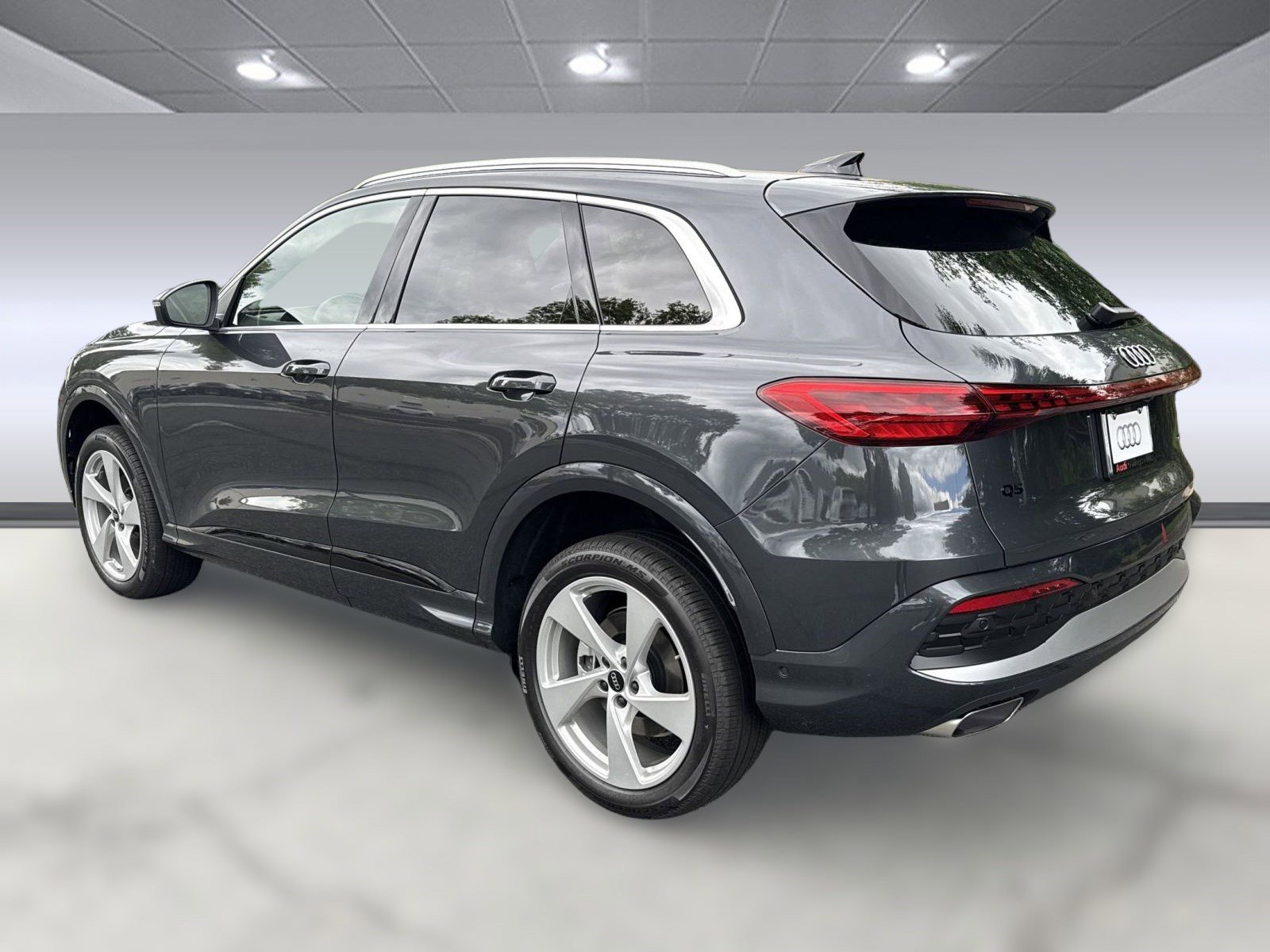 2025 Audi Q5 2.0T Premium Plus photo 3