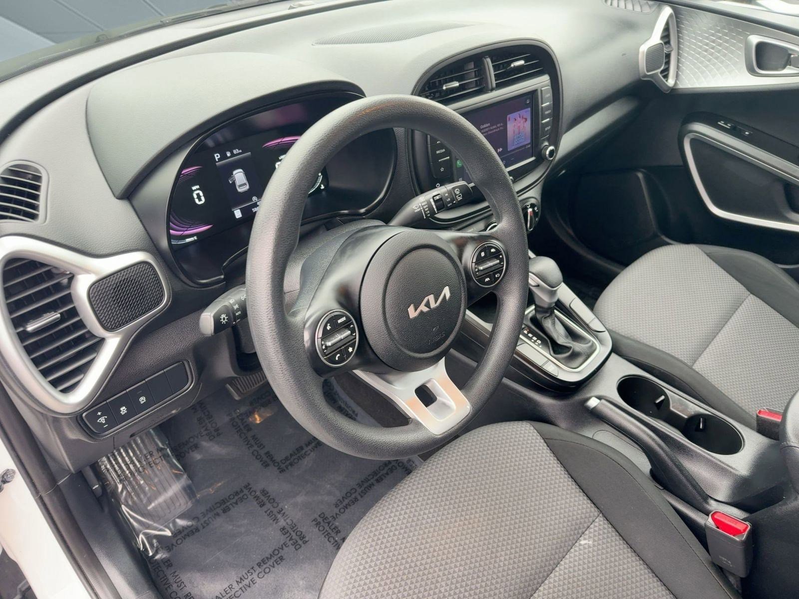 2023 Kia Soul LX photo 4