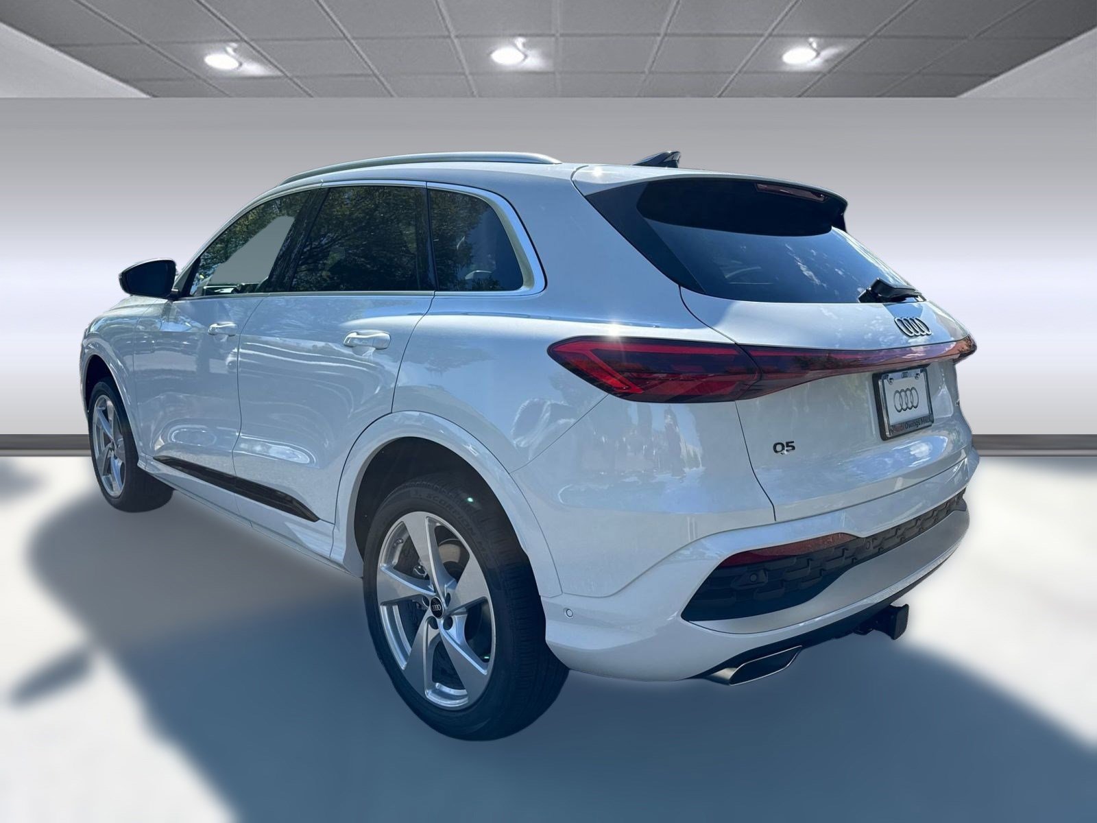 2025 Audi Q5 2.0T Premium Plus photo 3