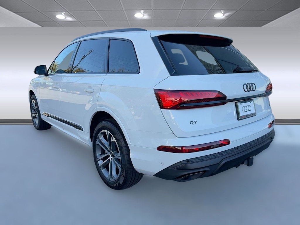 New 2026 Audi Q7 55 Premium SUV
