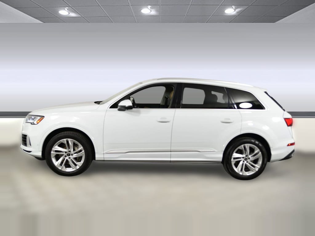 Used 2024 Audi Q7 55 Premium SUV