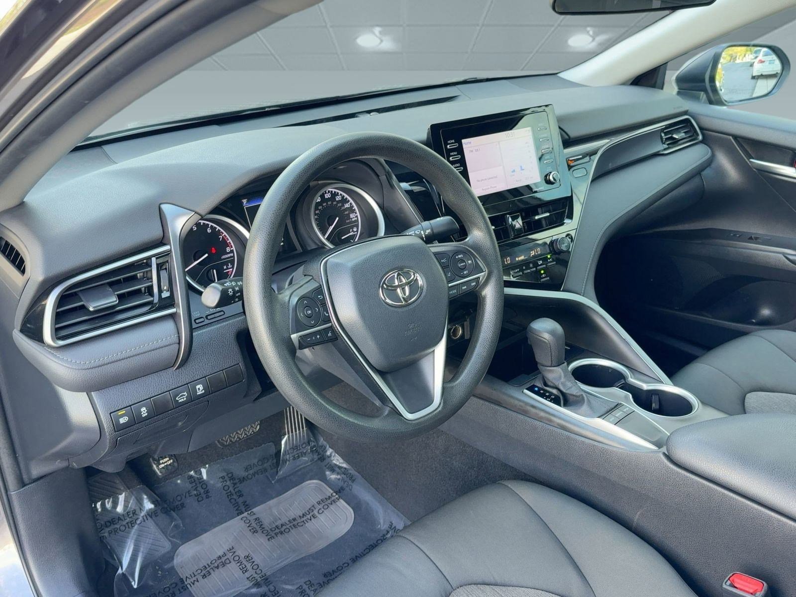 2023 Toyota Camry LE photo 4