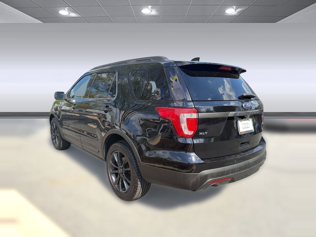 Used 2017 Ford Explorer XLT SUV