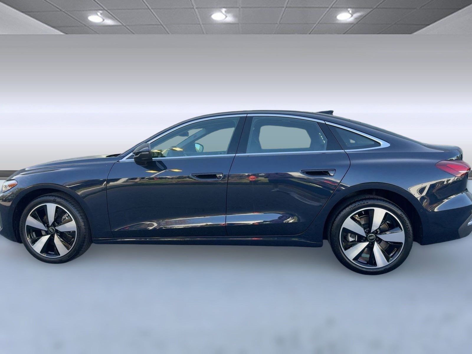 2025 Audi A5 2.0T Premium Plus photo 2