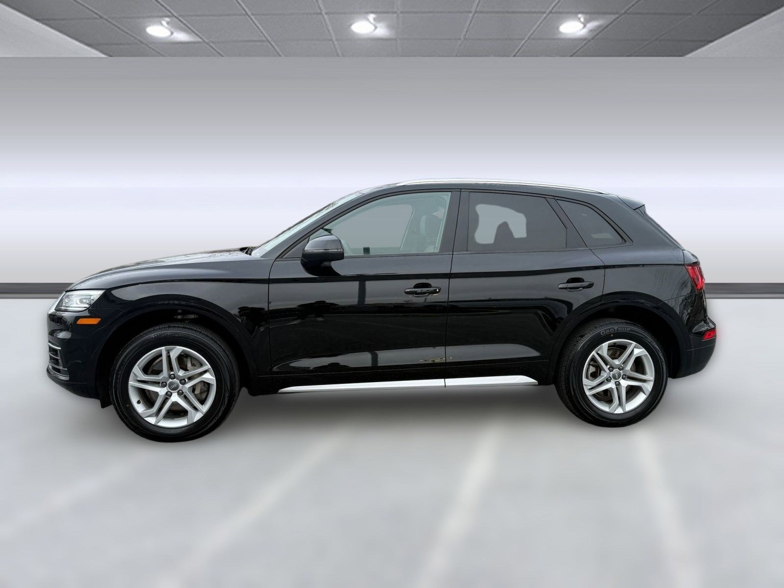 Used 2018 Audi Q5 Premium with VIN WA1ANAFY9J2212758 for sale in Owings Mills, MD