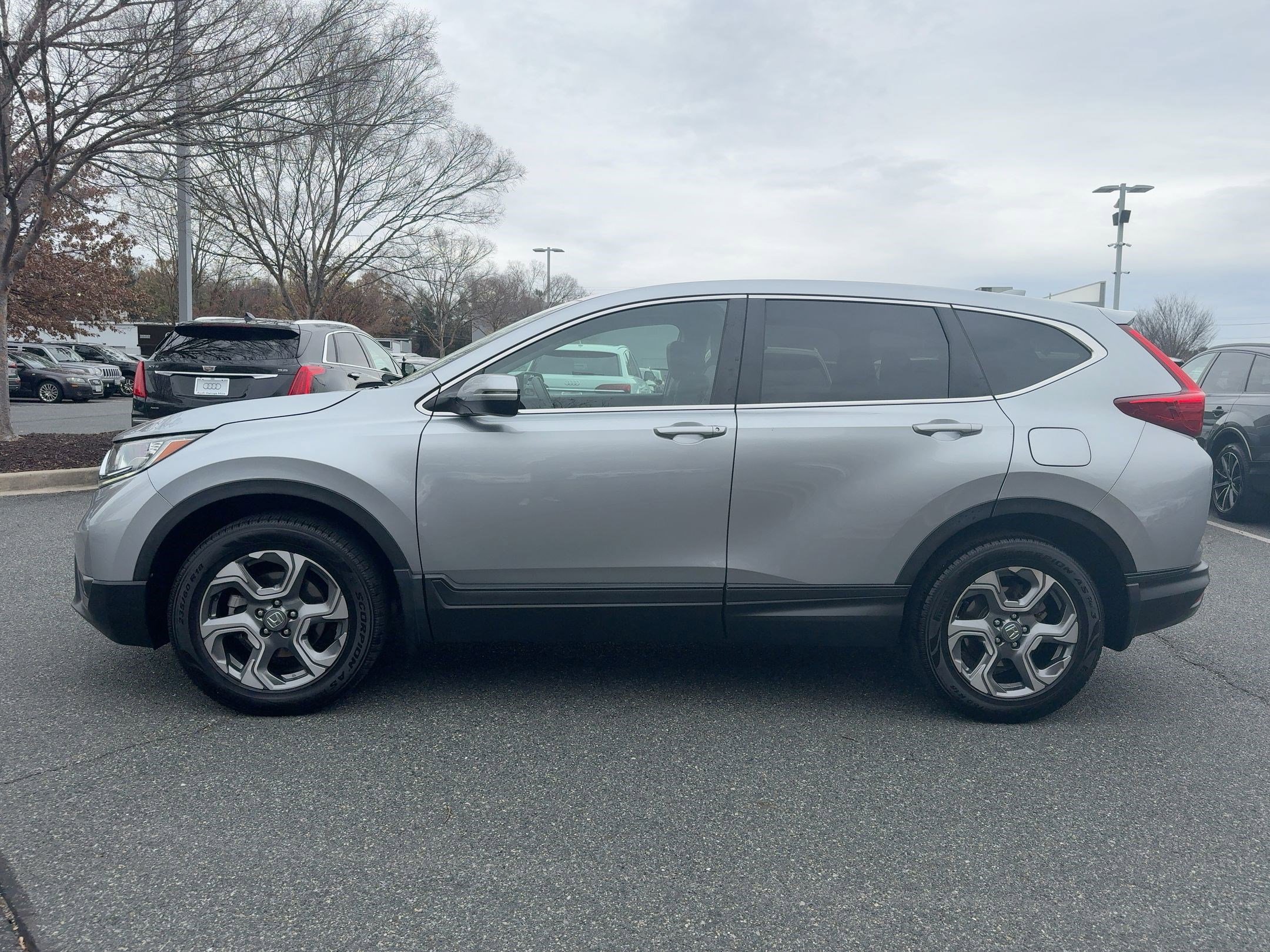 2019 Honda CR-V EX-L photo 2