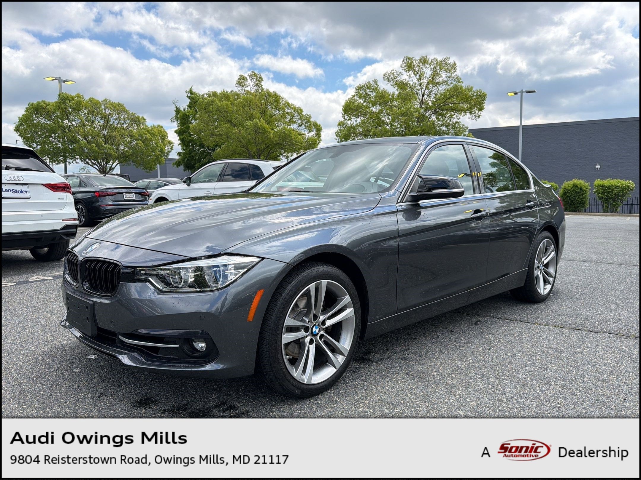 2018 BMW 3 Series 330i xDrive Sedan's photo