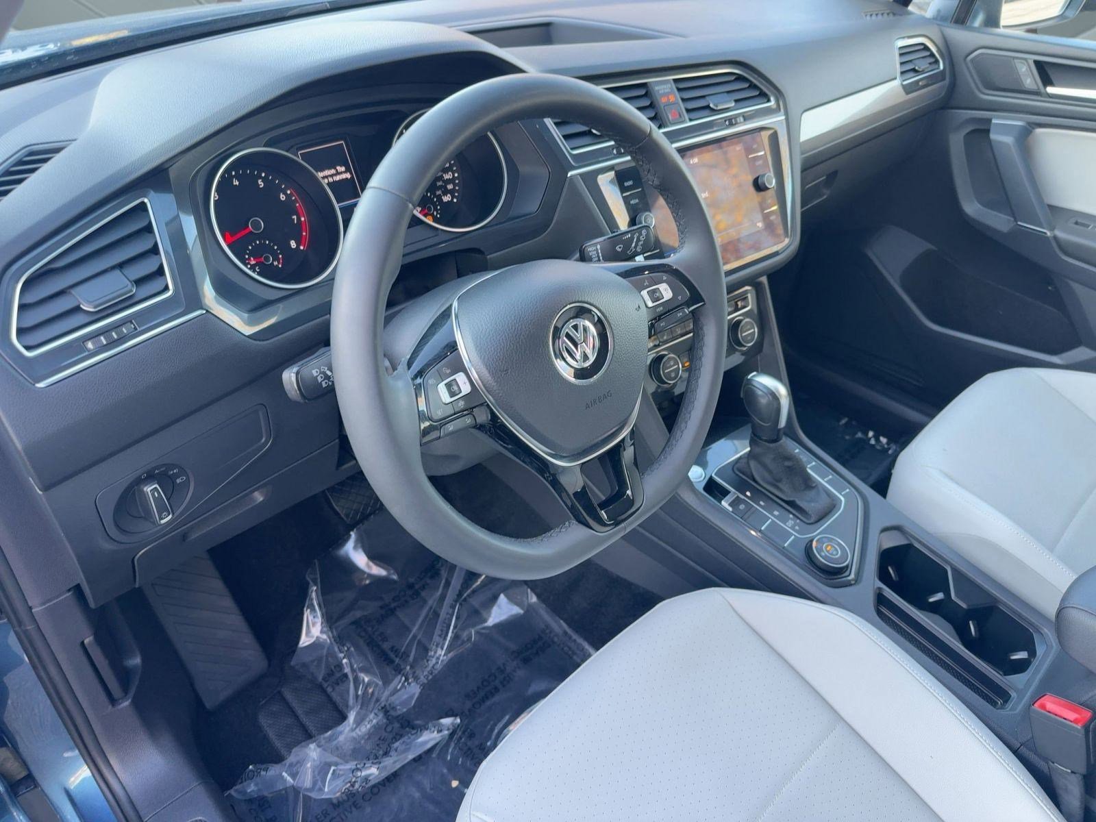 2020 Volkswagen Tiguan SE photo 4