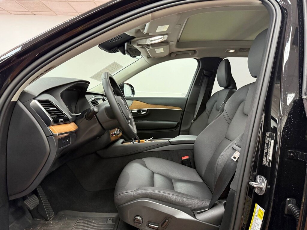 Used 2024 Volvo XC90 plug-in hybrid T8 Plus Bright 7-Seater SUV