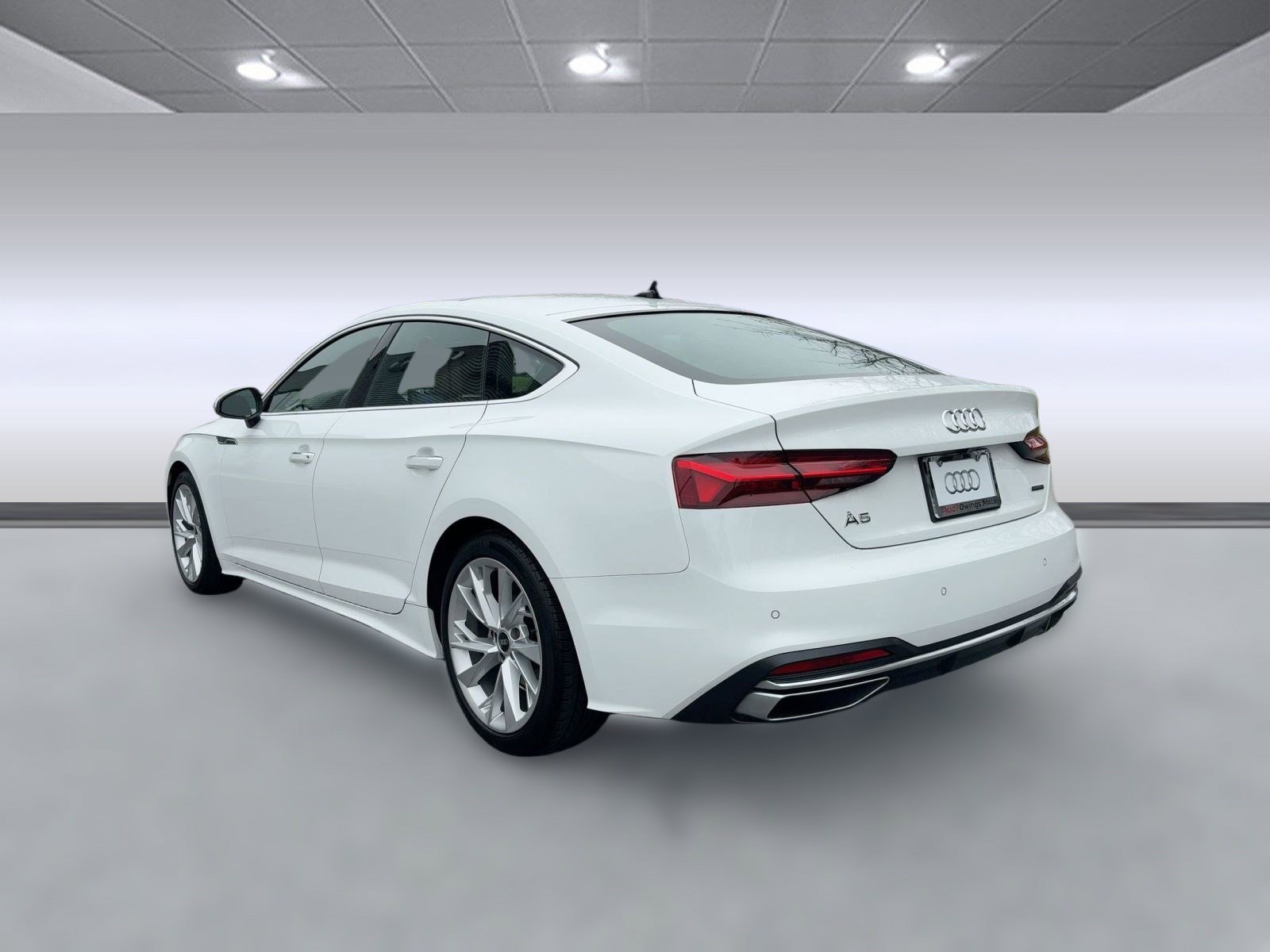 2022 Audi A5 40 Premium photo 3