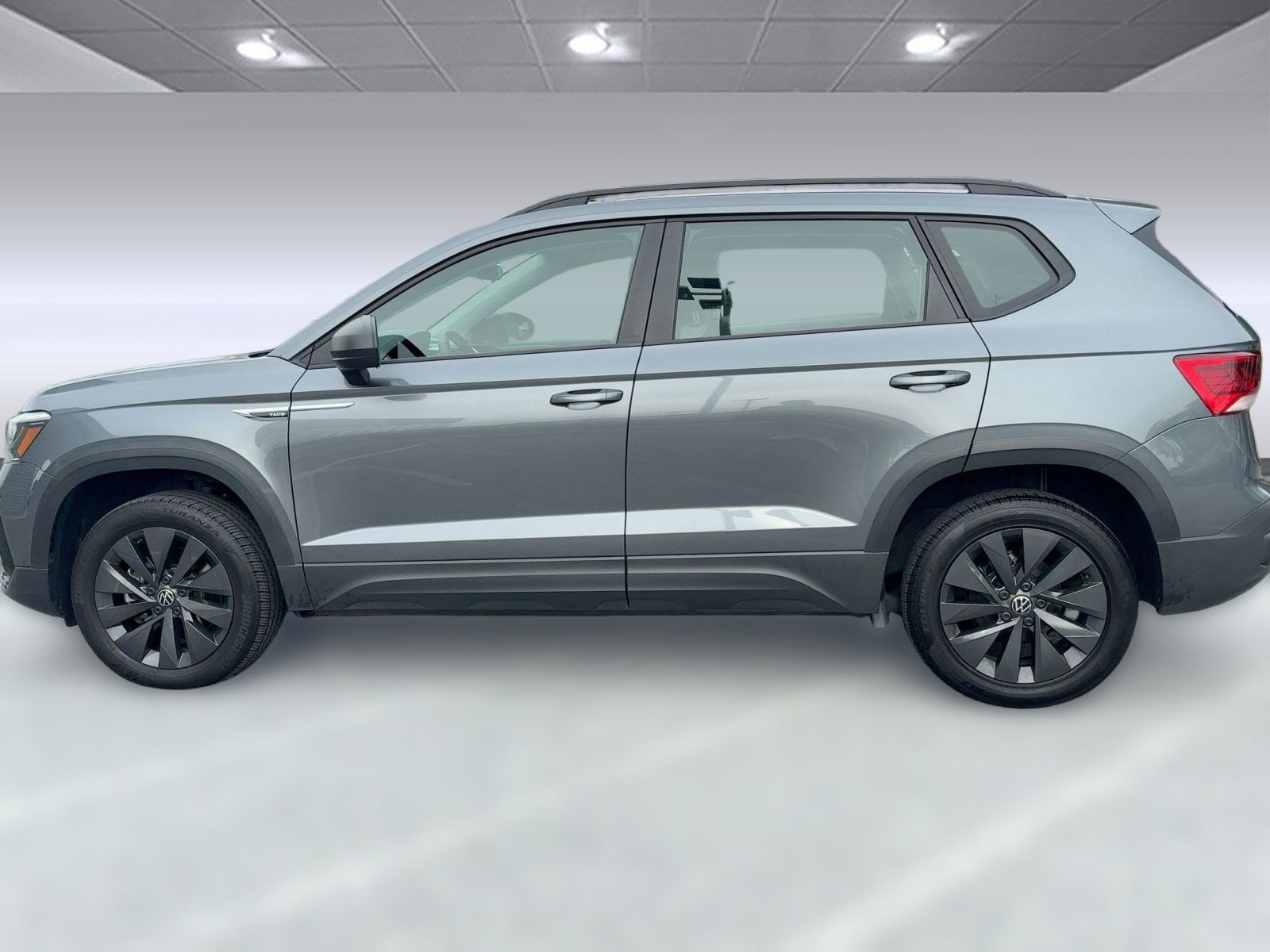 2024 Volkswagen Taos S photo 2