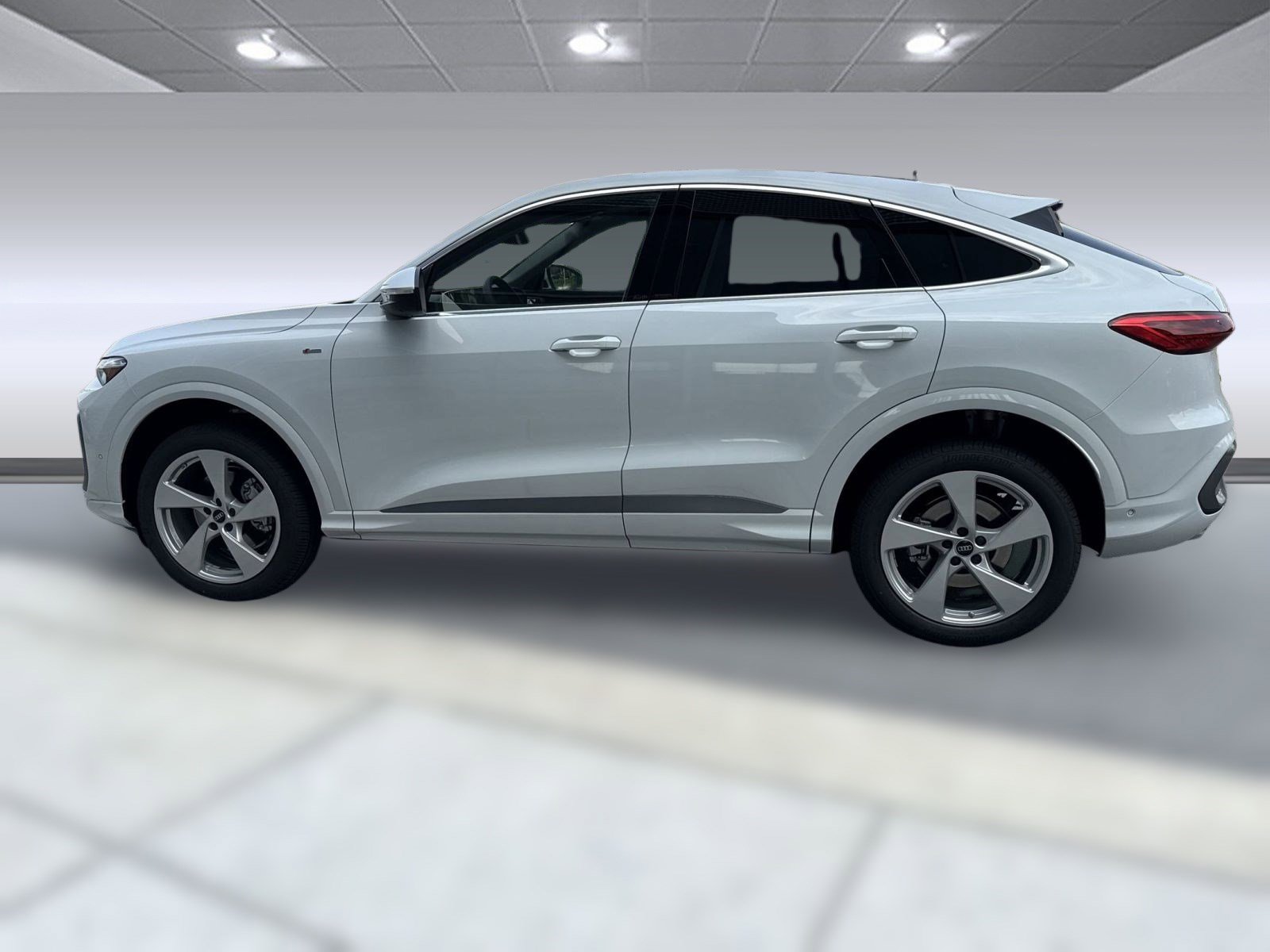 2025 Audi Q5 2.0T Premium Plus photo 2