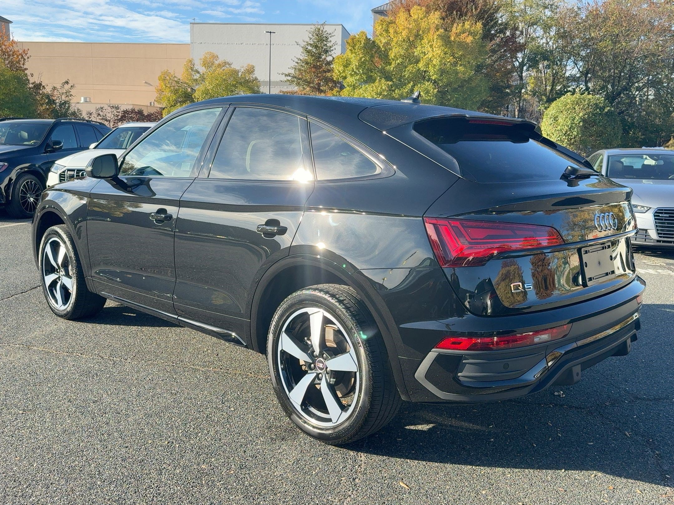 2022 Audi Q5 Sportback 45 S line Premium photo 2
