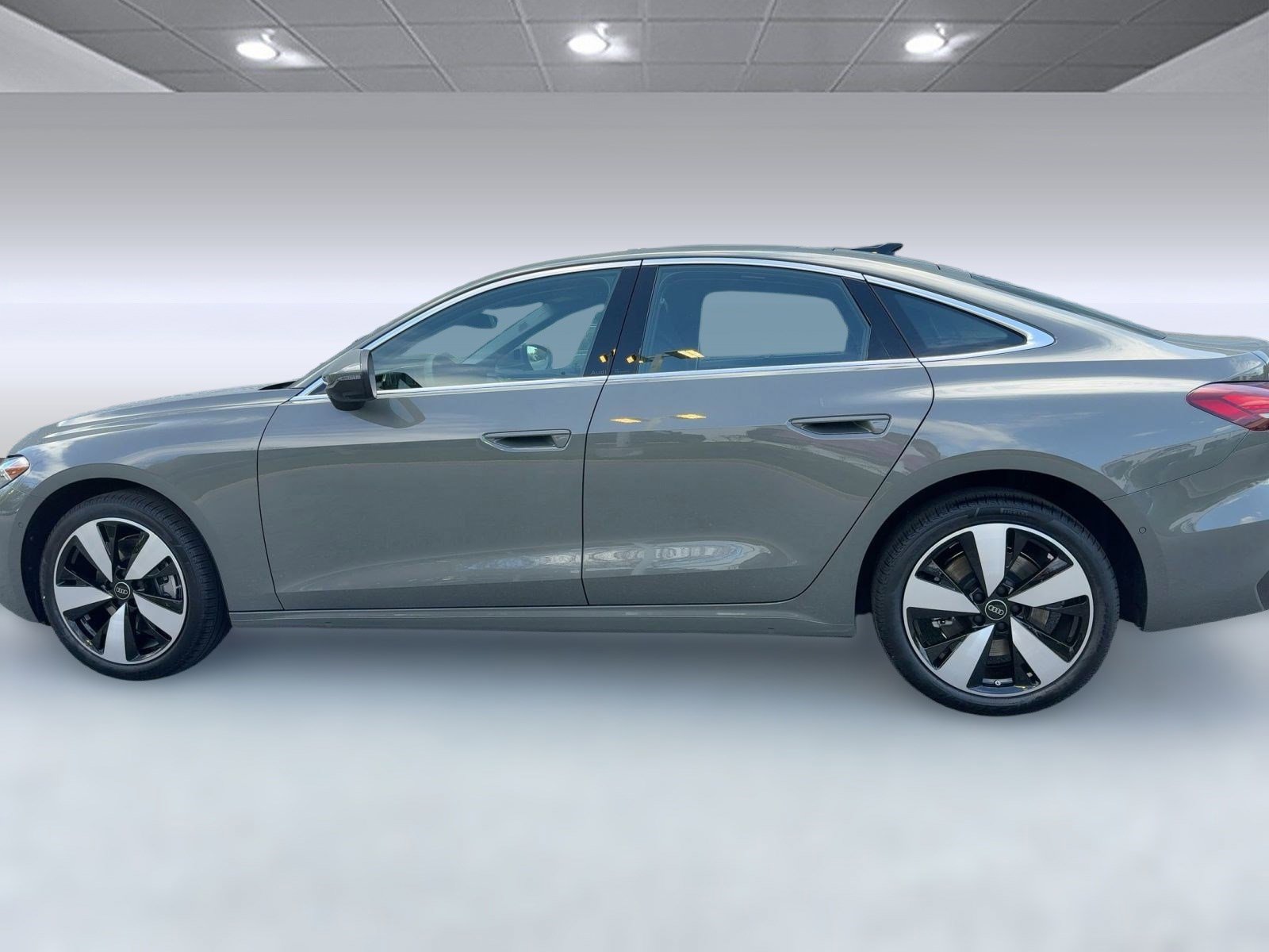 2025 Audi A5 2.0T Premium Plus photo 2