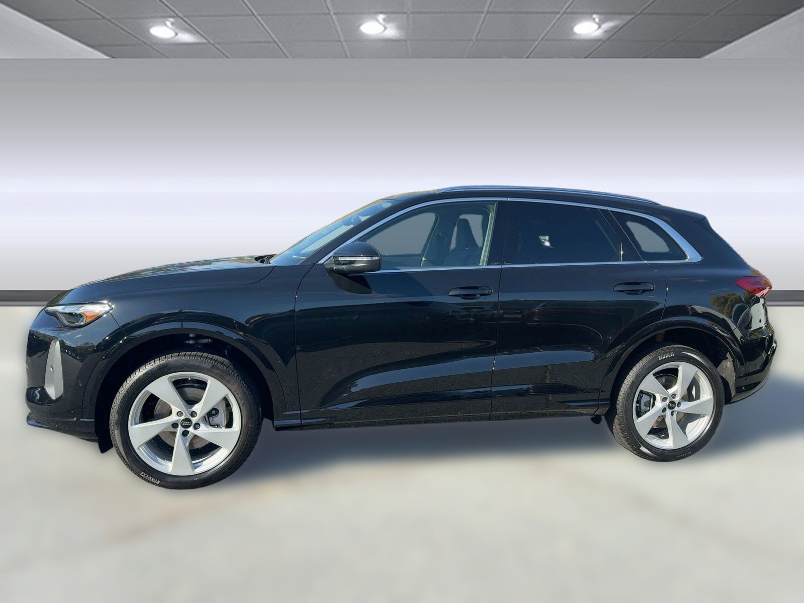 2025 Audi Q5 2.0T Premium Plus photo 2