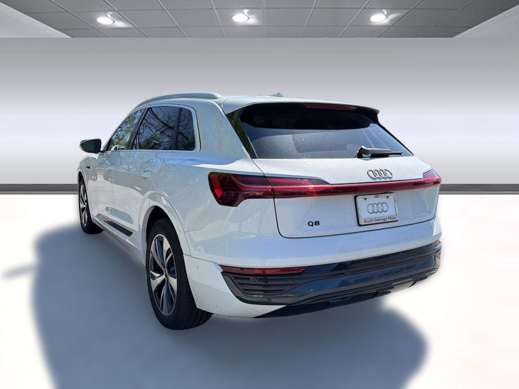 Used 2024 Audi Q8 e-tron Premium SUV