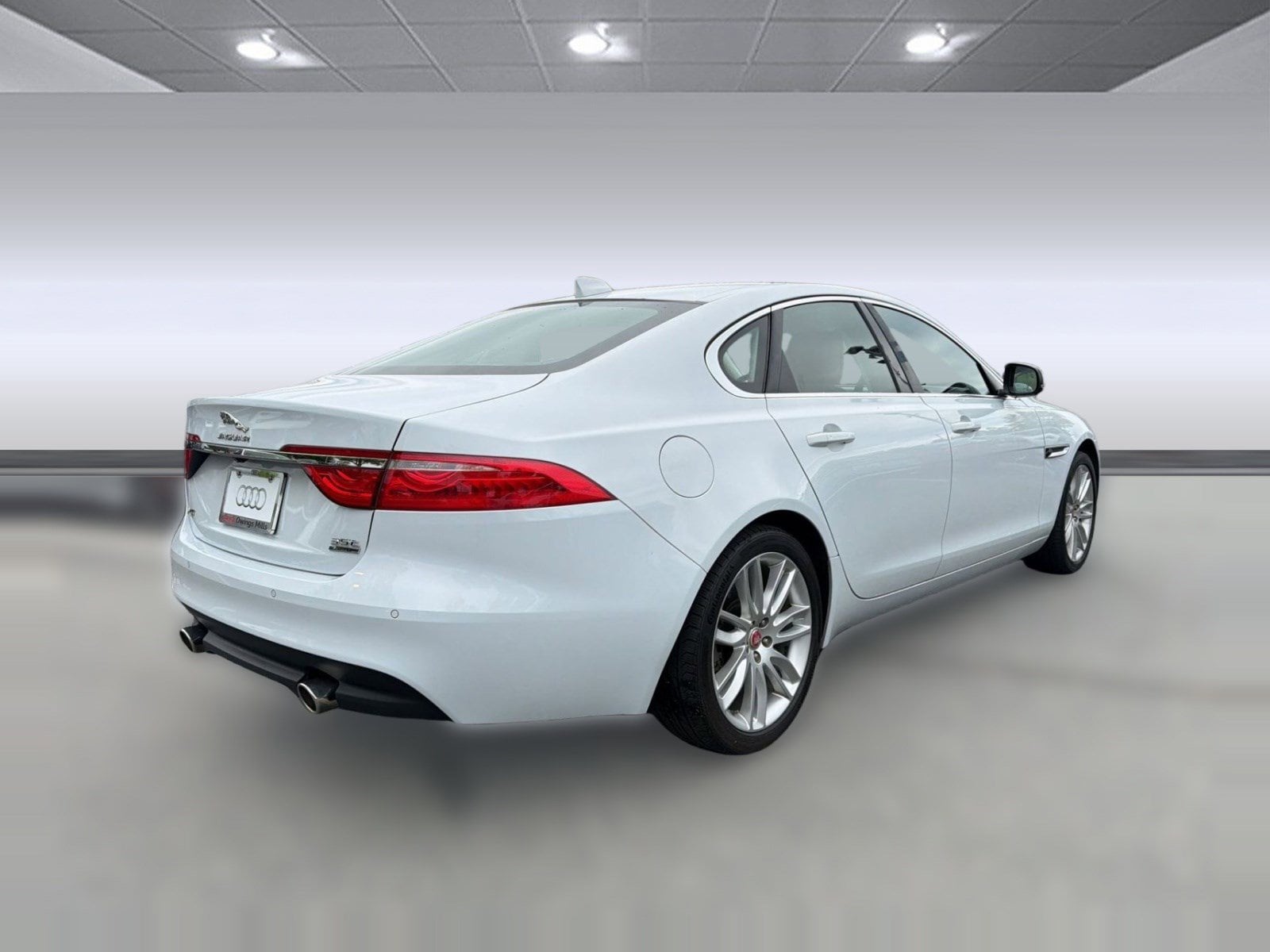 XF 35t Portfolio Limited Edition Sedan