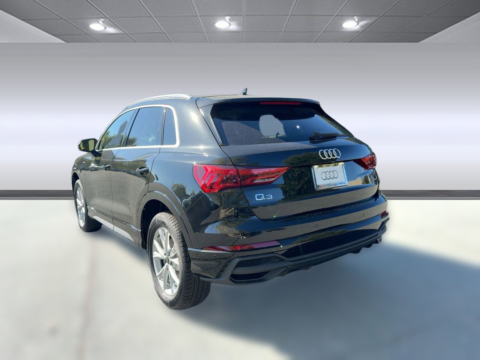 2025 Audi Q3 45 TFSI S line Premium photo 3