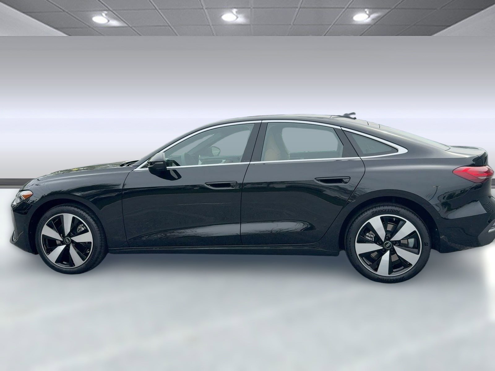2025 Audi A5 2.0T Prestige photo 2
