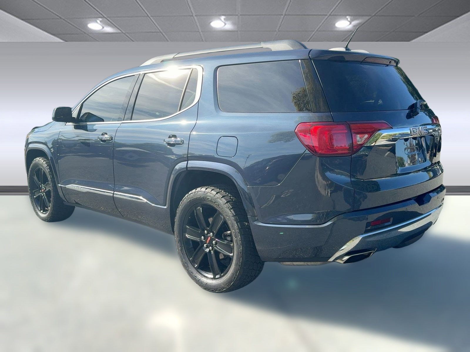 2019 Gmc Acadia Denali photo 3