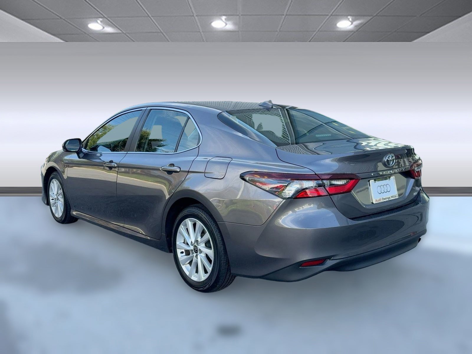 2023 Toyota Camry LE photo 3