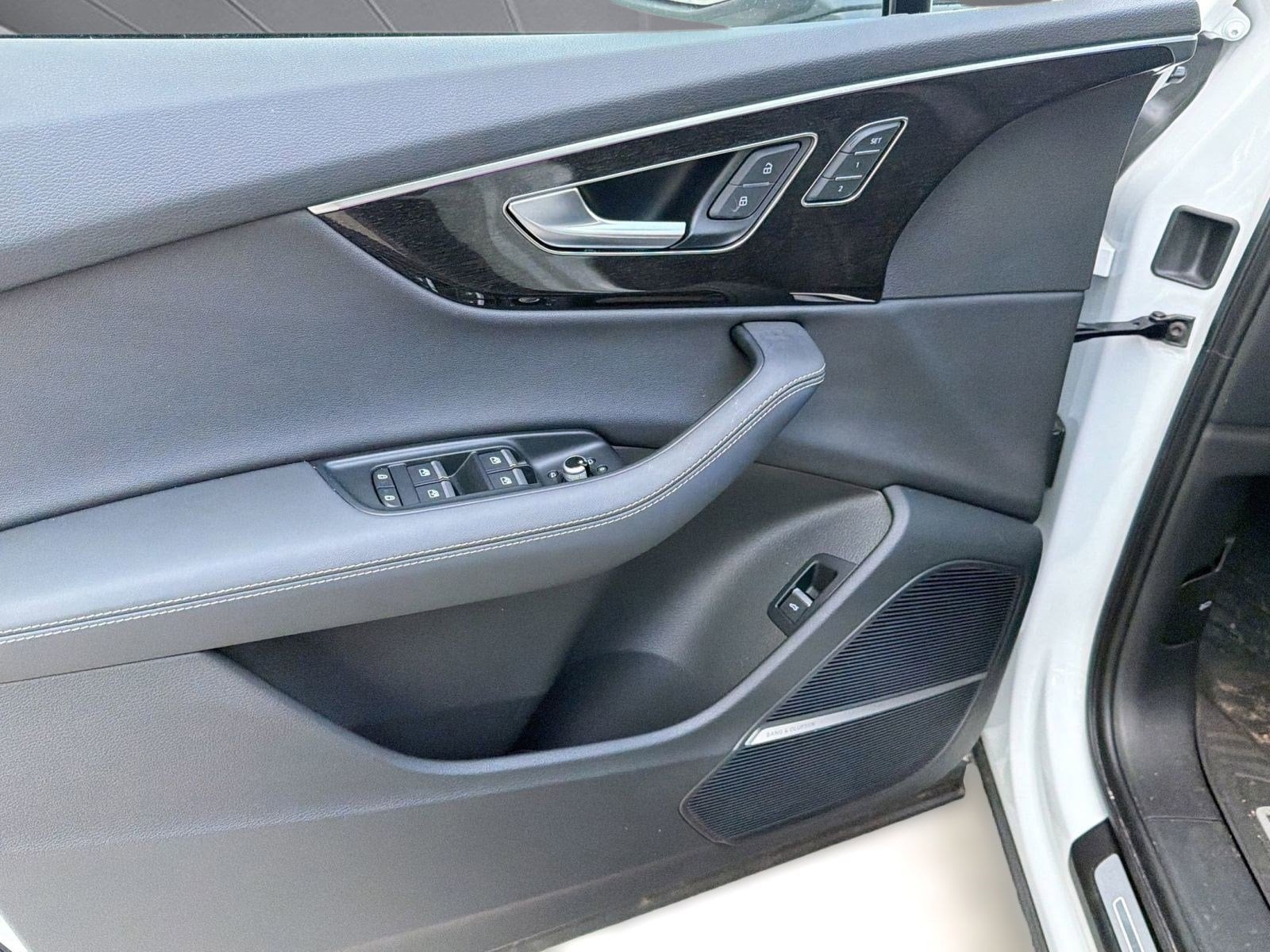 2025 Audi Q7 Premium Plus - Photo 12