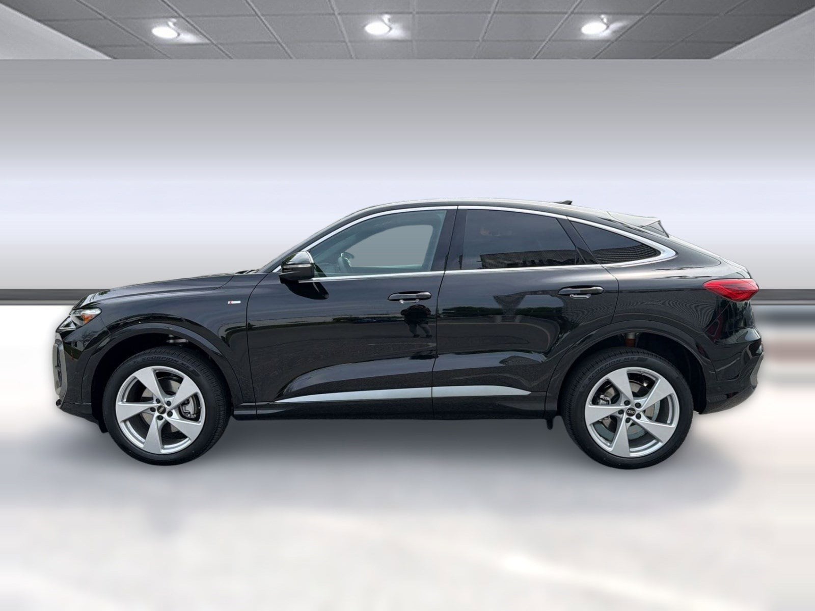 Q5 Sportback Premium Plus SUV