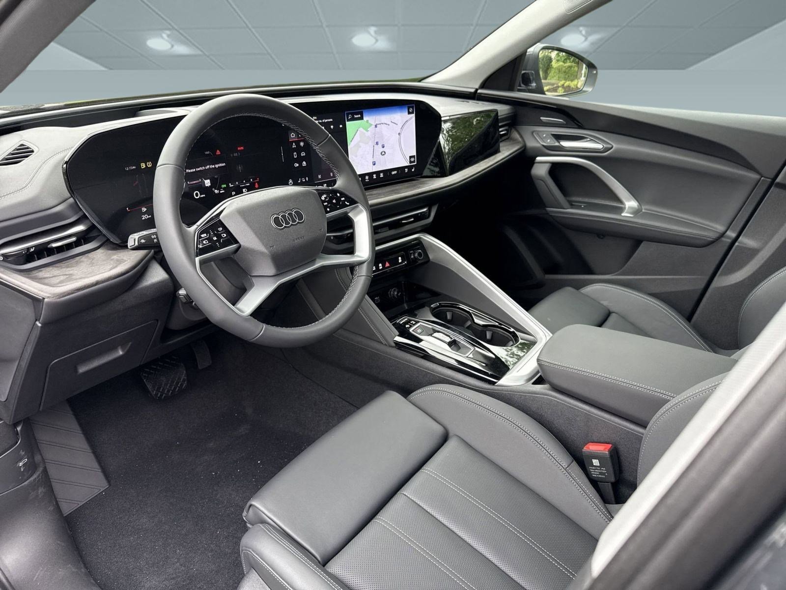 2025 Audi Q5 2.0T Premium Plus photo 4