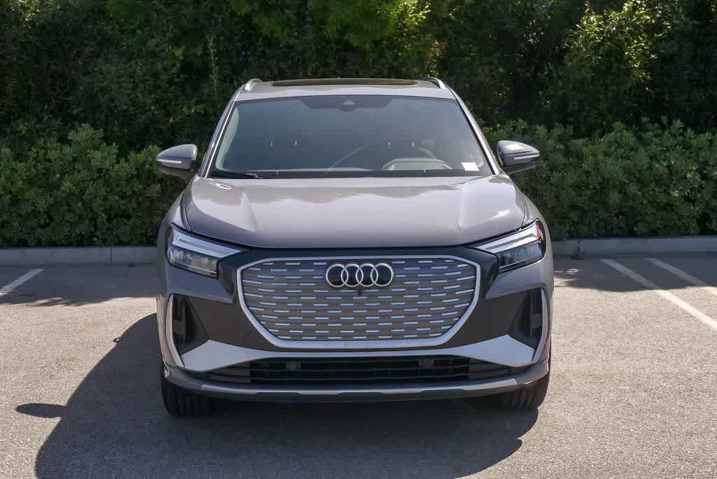 Thumbnail: 2023 Audi Q4 e-tron - 2