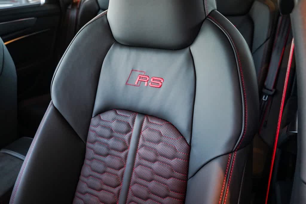 Thumbnail: 2025 Audi RS 6 - 23